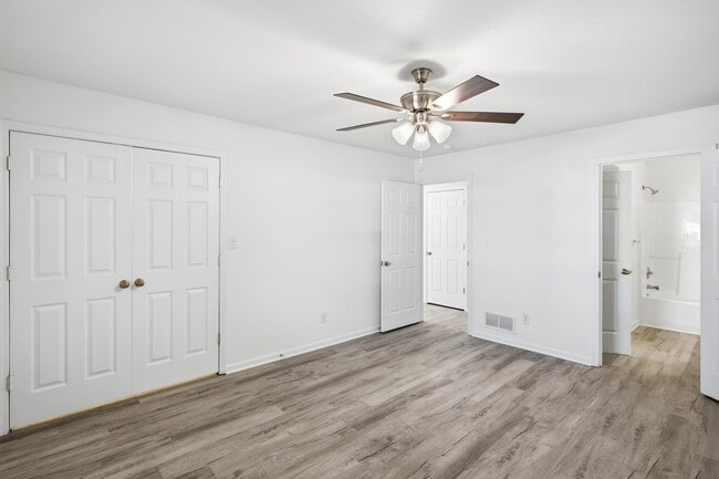 Building Photo - 1709 Juniper Dr