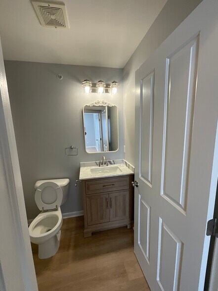 Building Photo - 29033 Whitby Dr