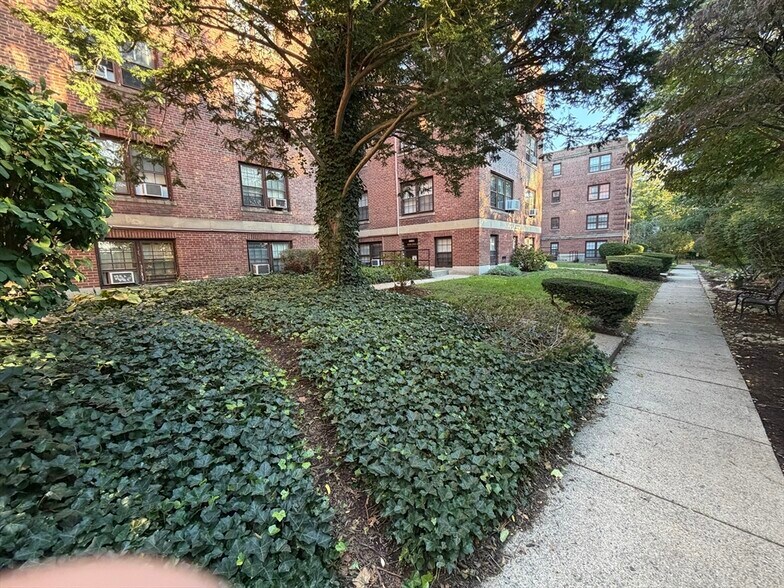 Building Photo - 17 Kilsyth Rd