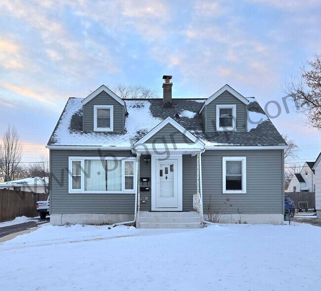 Building Photo - 5412 41st Ave