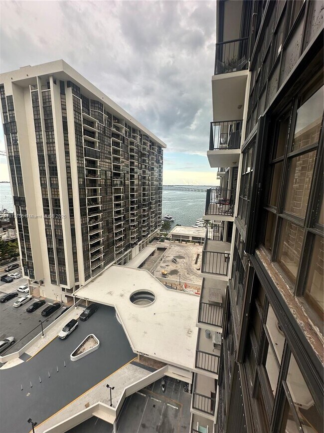 Building Photo - 1901 Brickell Ave
