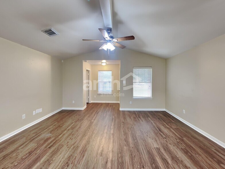 Building Photo - 28926 Village Creek Loop