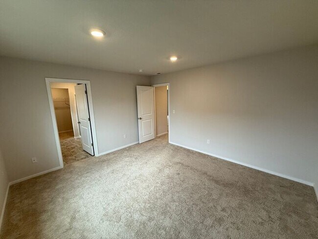 Building Photo - 4816 Apollo Ave