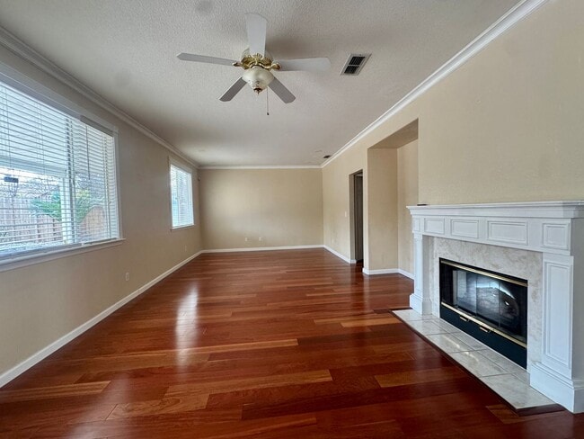 Building Photo - Wow! Lovely 4-Bedroom, 3-Bath Home with Solar Panels – Save on Your SMUD Bill!