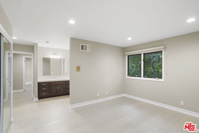 Building Photo - 4055 Nogales Dr