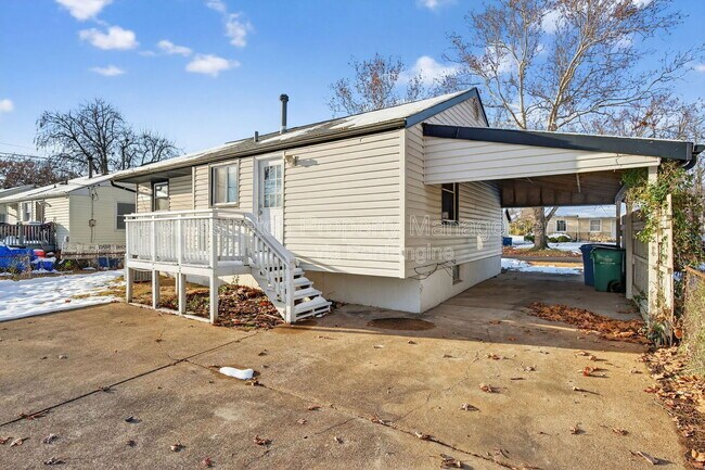 Building Photo - 224 Presley Rd