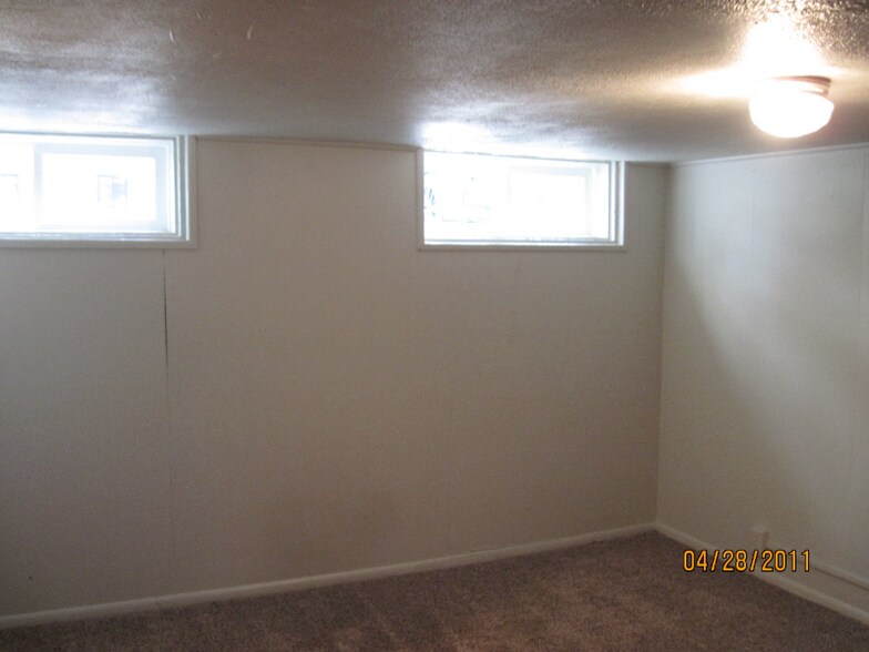 Building Photo - 505 Alderson Ave