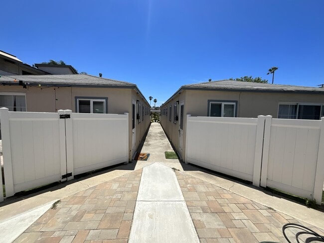 Building Photo - 1948 Reed Ave