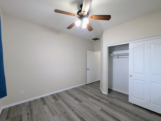 Building Photo - 16635 N 169th Ave