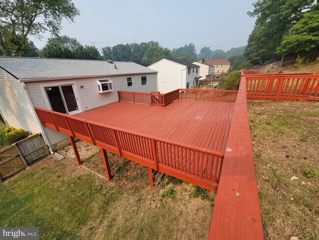 Building Photo - 7598 Springfield Hills Dr