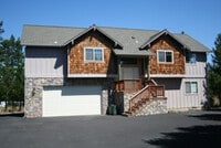 Building Photo - Furnished Seasonal Rental Through May 31, ...
