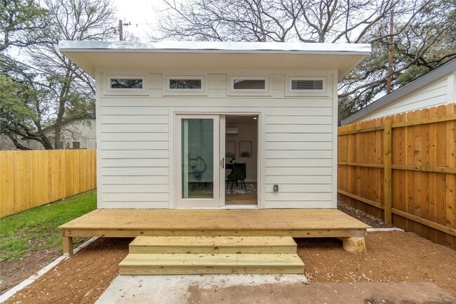 Building Photo - 4506 Dorsett Oaks Cir