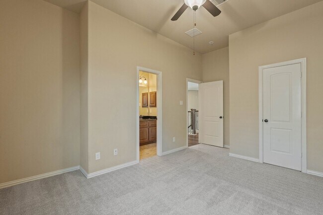 Building Photo - 166 Lindenberry Cir