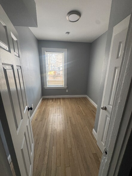 Building Photo - 66 Read St