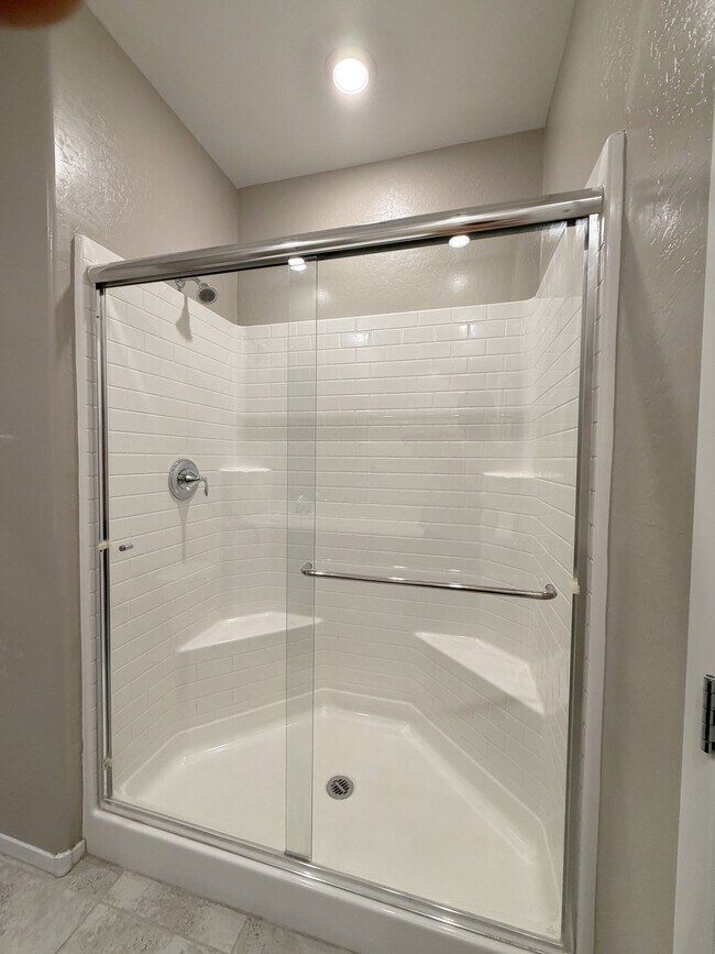 Building Photo - 4495 Vigny St