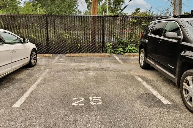 Building Photo - 5630 Pershing Ave