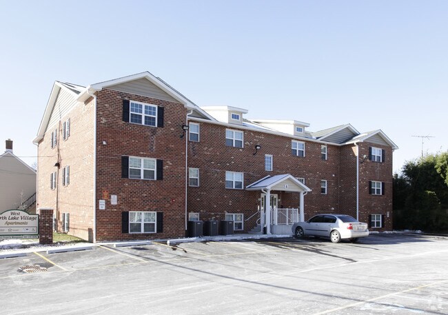 Building Photo - Lakewood Apartments