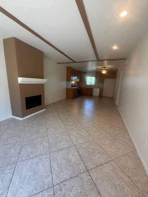 Building Photo - 39905 Estates Rd