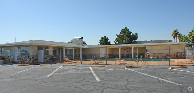 Building Photo - Capri Mobile Home Park