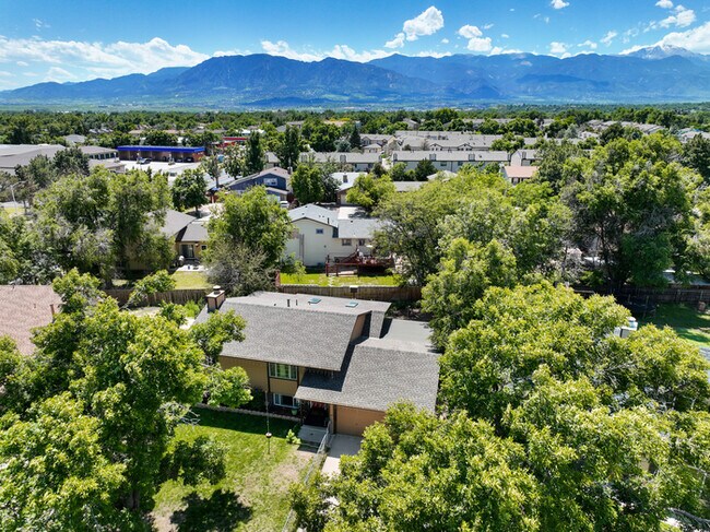 Building Photo - 2380 Middleton Ct