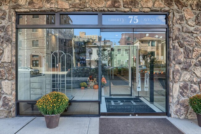 Building Photo - 75 Liberty Ave