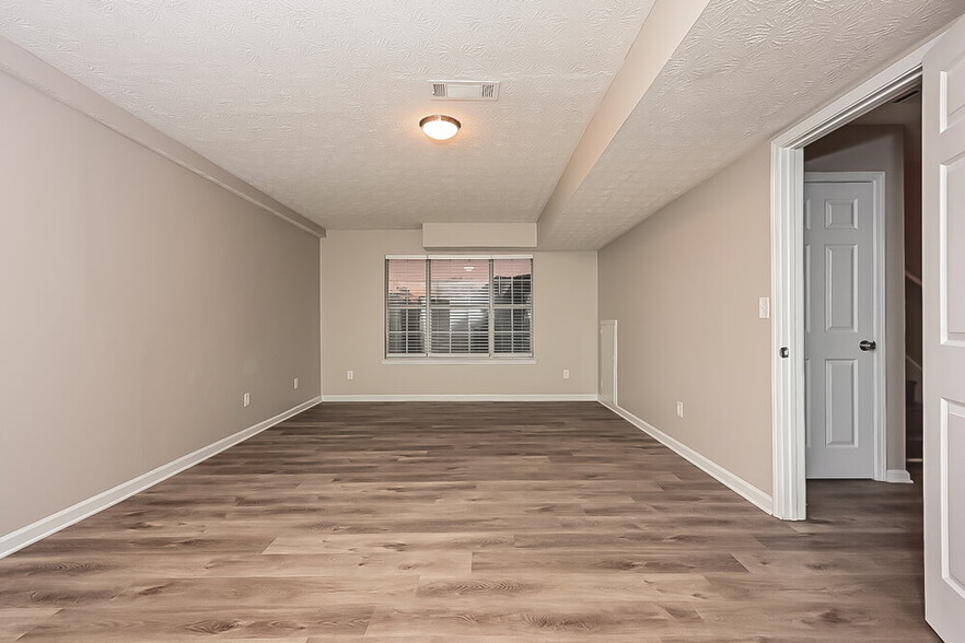 Building Photo - 324 Brannans Ct