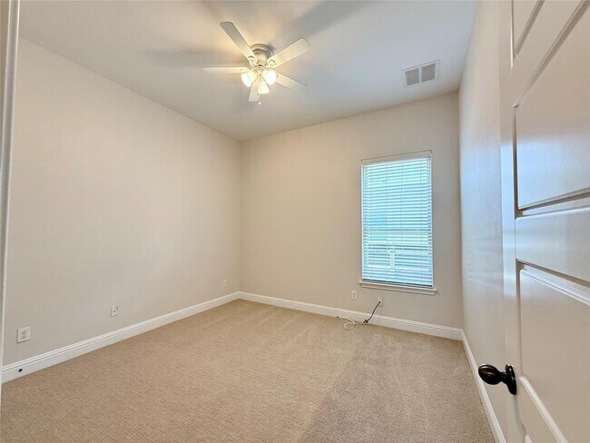 Building Photo - 10911 Hidden Caves Way