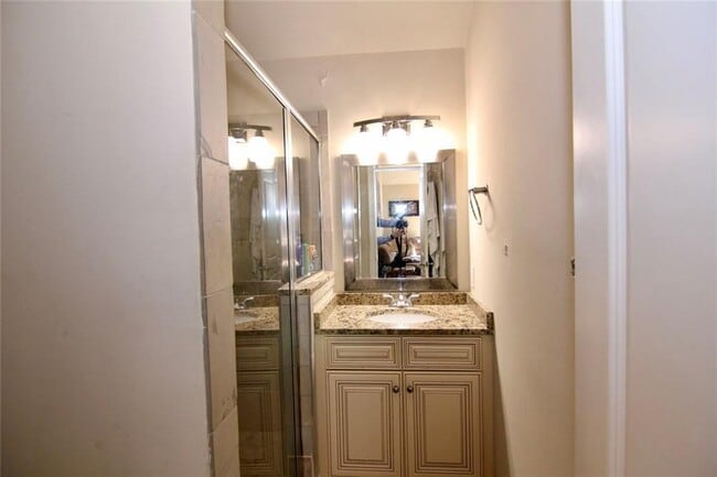 Building Photo - 2565 Camille Dr NE