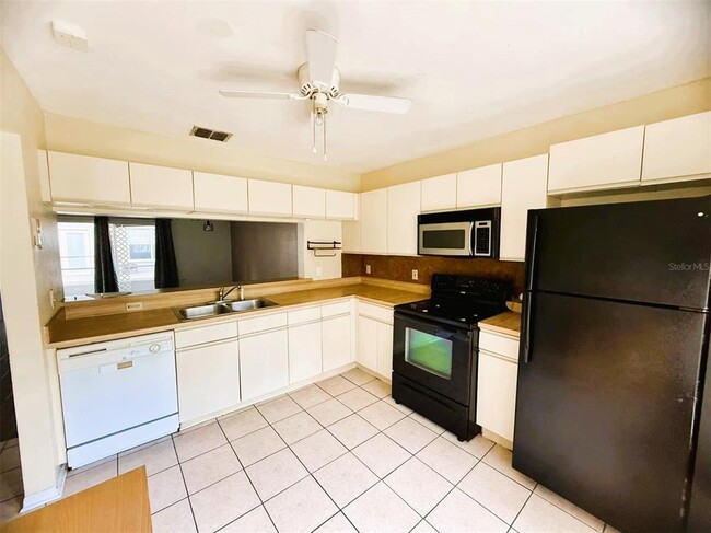 Building Photo - 986 Tillery Way