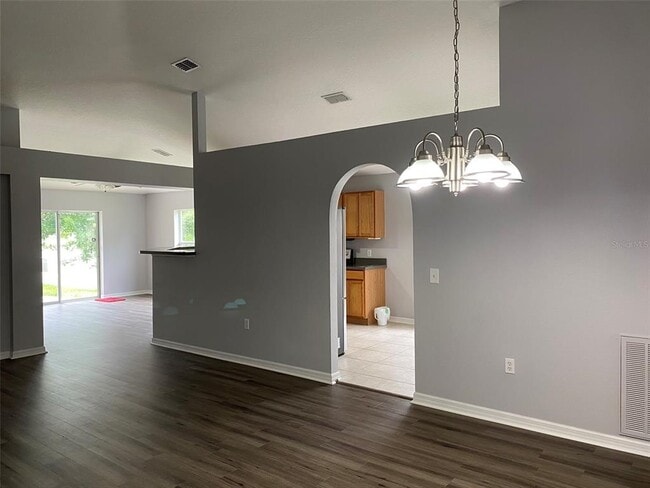 Building Photo - 2210 Nicollett Way