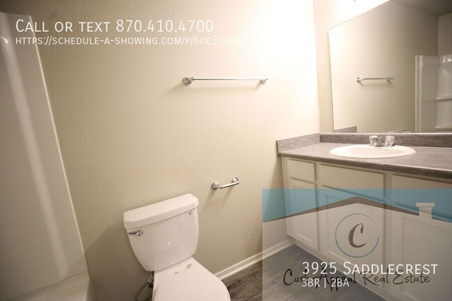 Building Photo - Move in special $800!! Beautiful 3 bed / 2...