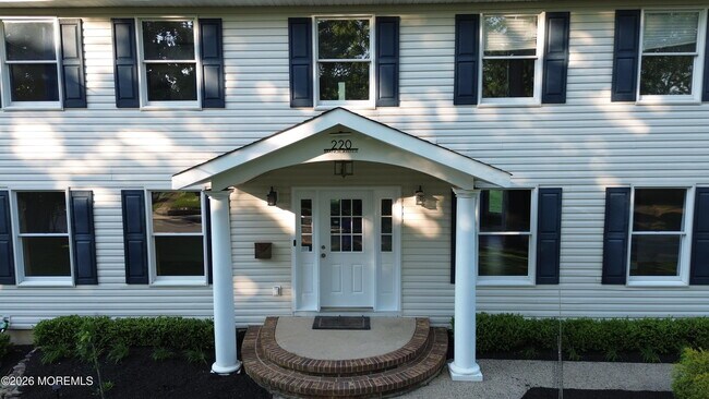 Building Photo - 220 Branch Ave