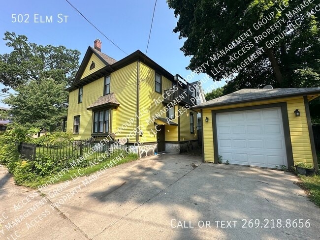 Building Photo - 502 Elm St