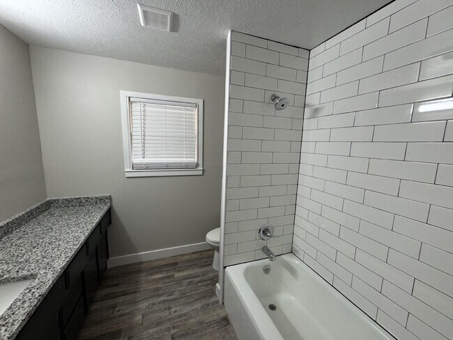 Building Photo - 3006 59th St