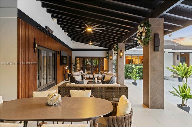 Building Photo - 9040 SW 110th Ave