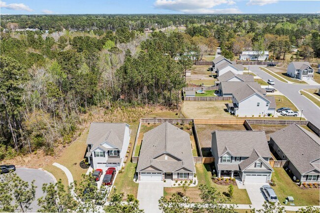 Building Photo - 680 Aurora Pl