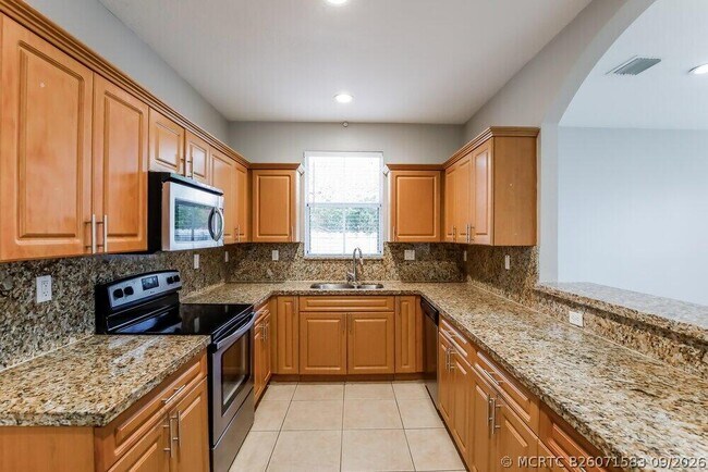 Building Photo - 20370 SW 129th Pl