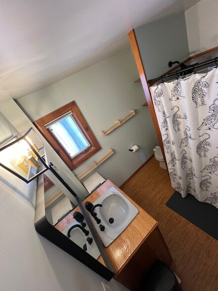 Main Floor 3/4 Bath - 39 Burling St