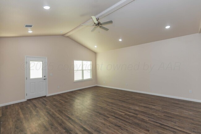 Building Photo - 7607 Beck Dr