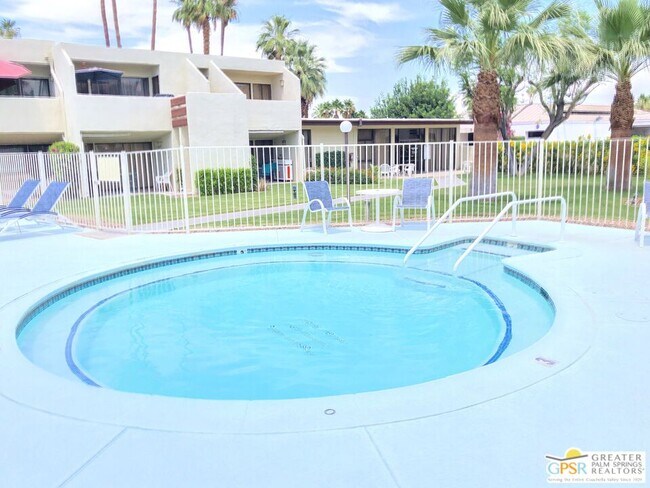 Building Photo - 1655 E Palm Canyon Dr