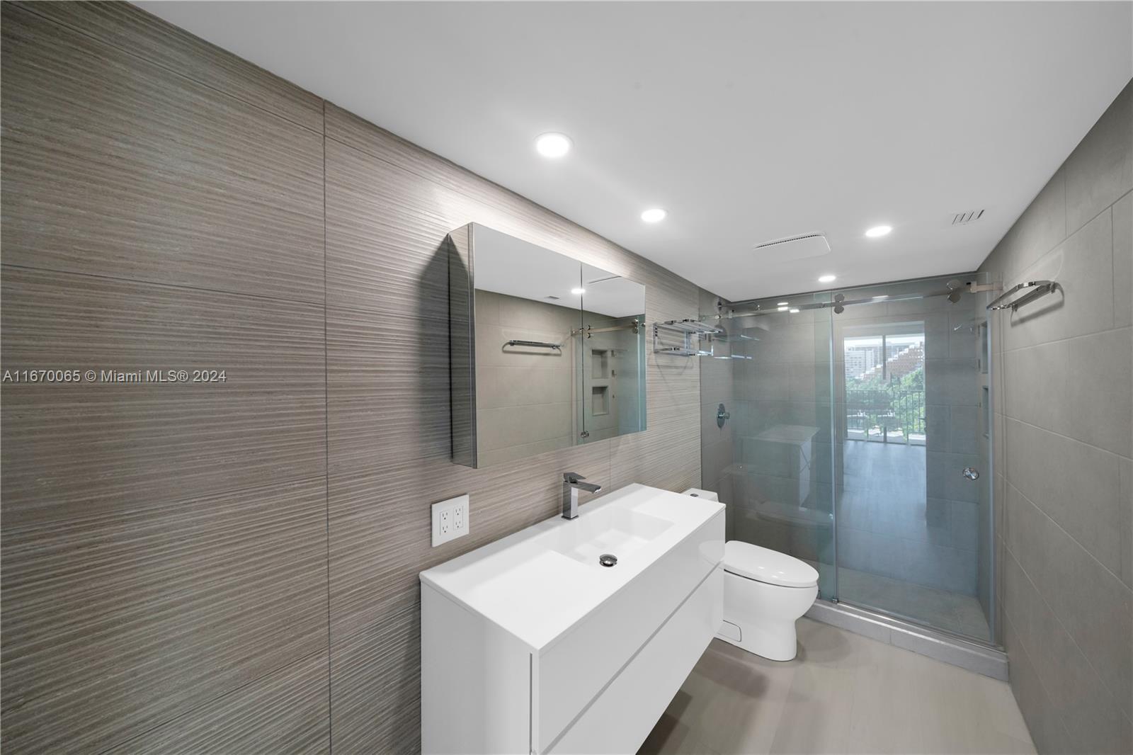 Bathroom - 1865 Brickell Ave
