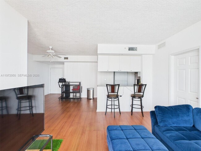 Building Photo - 275 NE 18th St