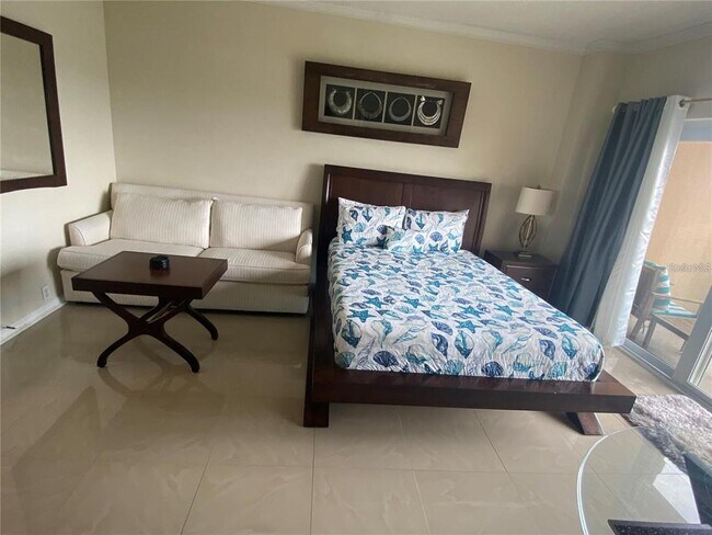 Building Photo - 880 Mandalay Ave