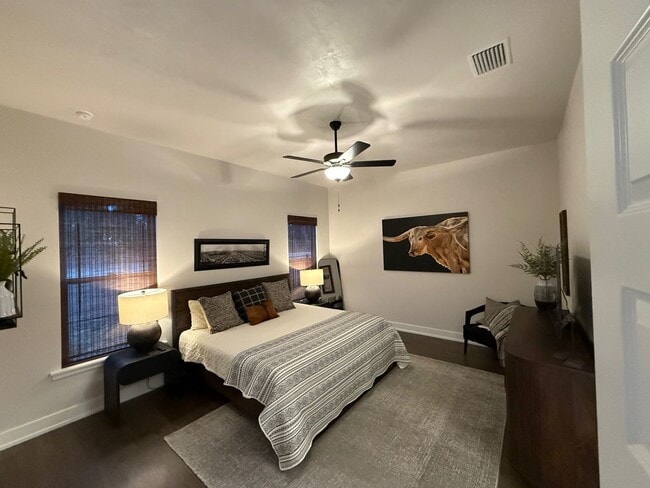 Building Photo - Beautiful Home located in Fairway Pointe