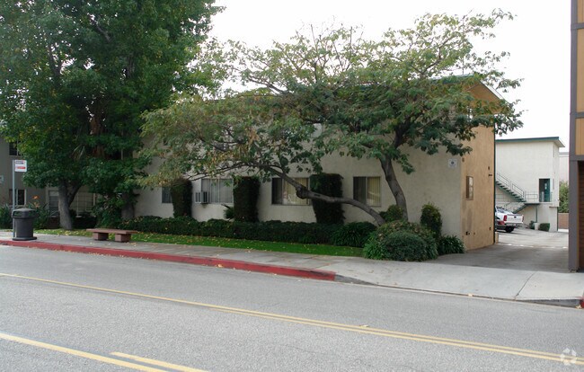 Building Photo - 1149 N Central Ave