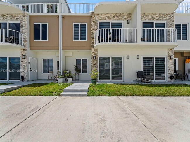 Building Photo - 13949 SW 259th Way
