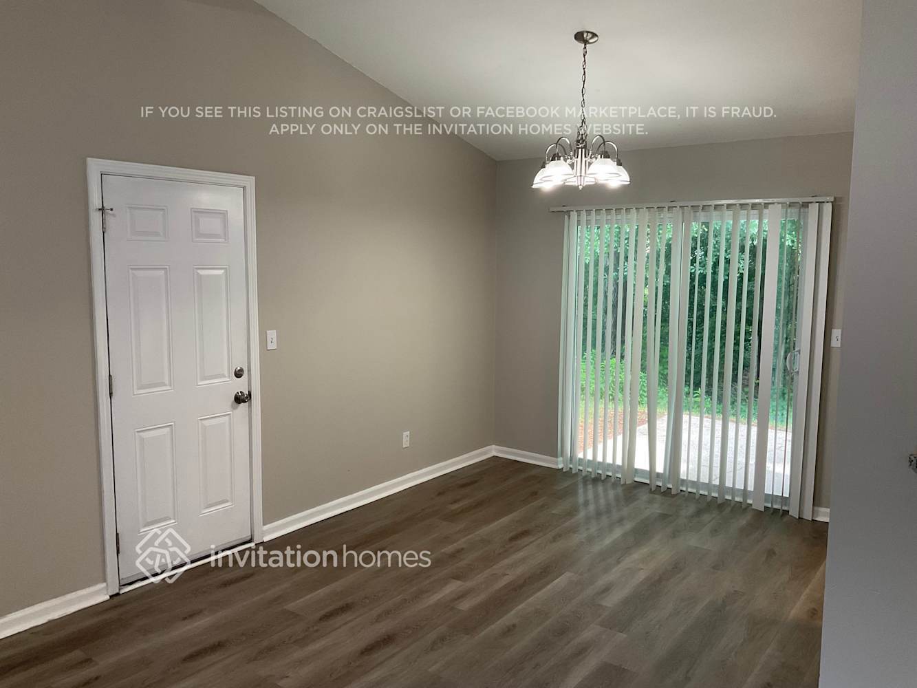 Building Photo - 2413 Leslie Brook Dr