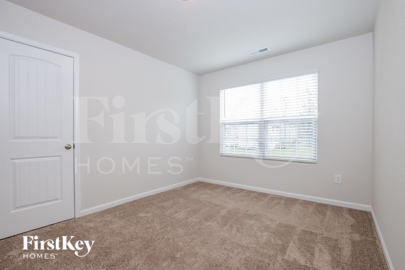 Building Photo - 115 Teal Dr