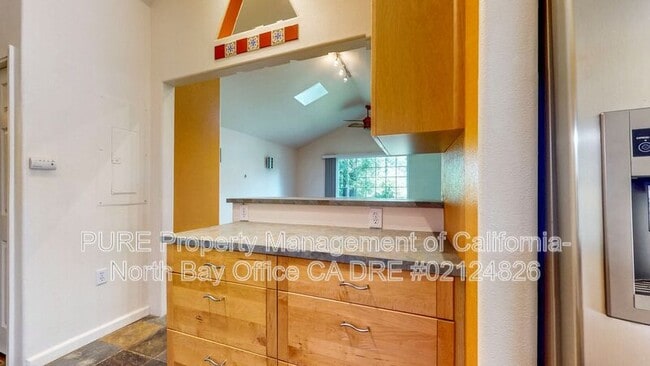 Building Photo - 17475 Summit Ave