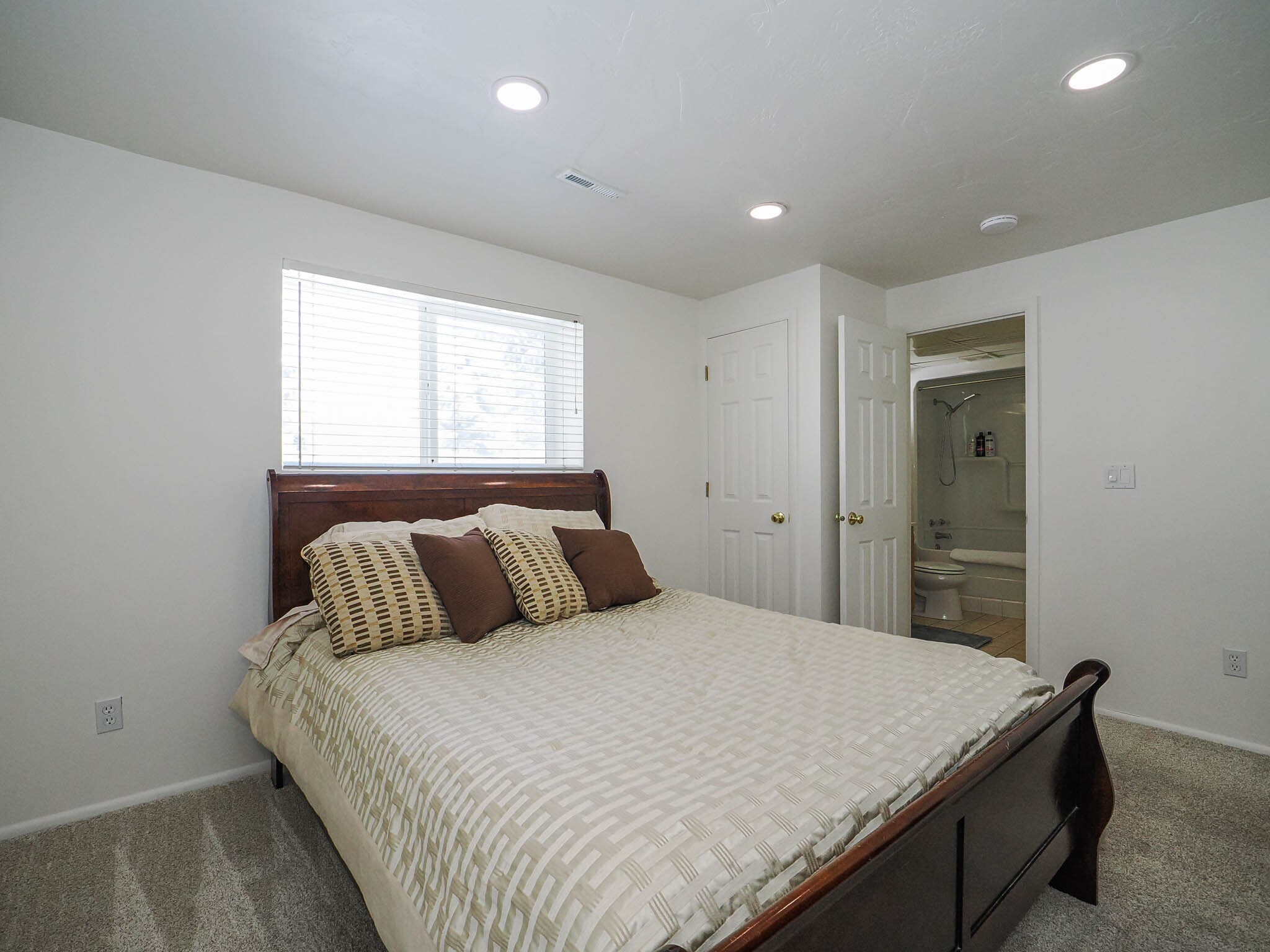 Master Bedroom /Bathroom - 2185 E 9800 S